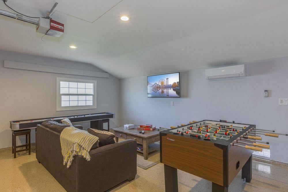 Oshkosh Luxurious Escape Apartment Anaheim Luaran gambar